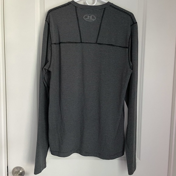 Under Armour Shirt - Picture 2 of 2